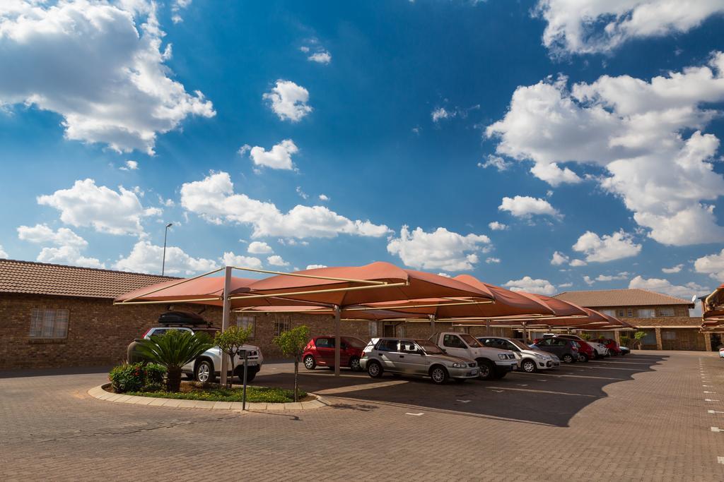 Rudman Townhouses - Family Apartment Boksburg Extérieur photo